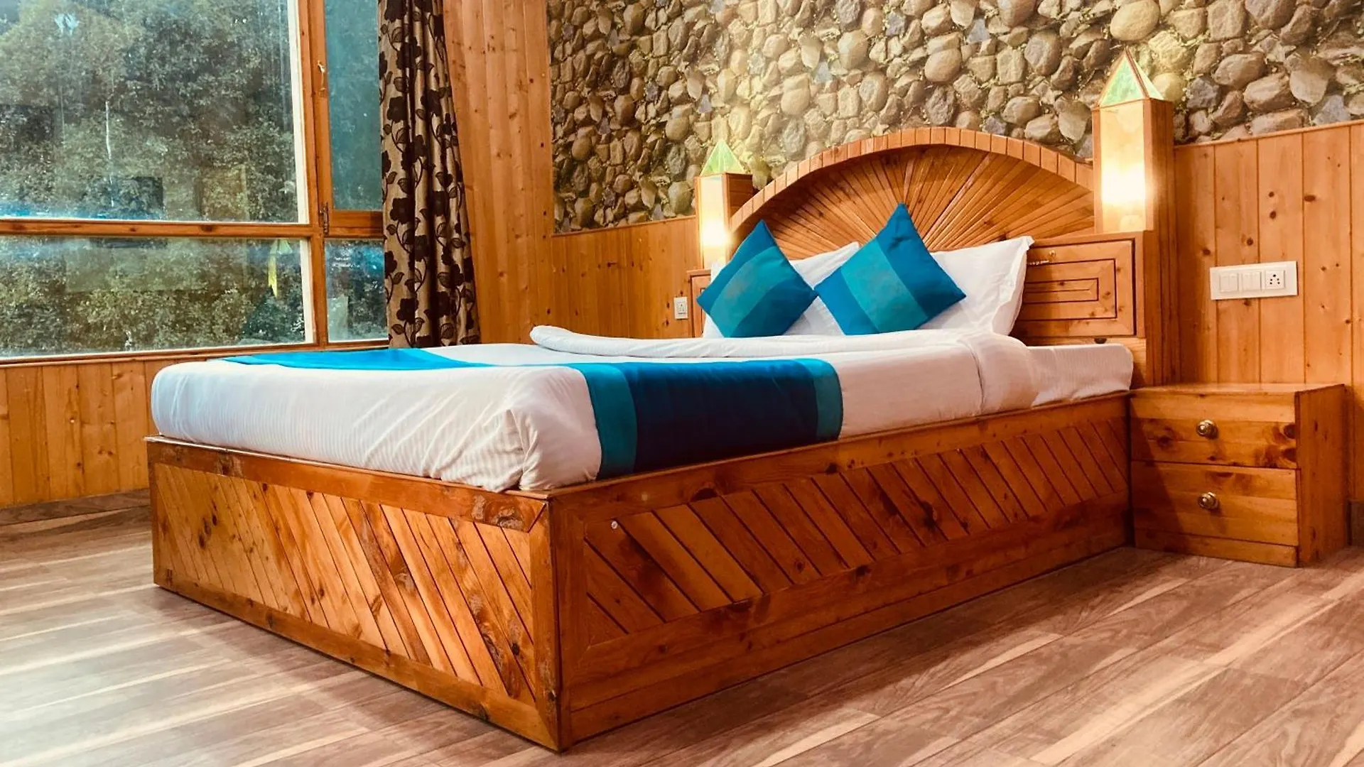Hotel The Misty Resort By Four Season - A Hidden Resort M88827-10692 Munnar