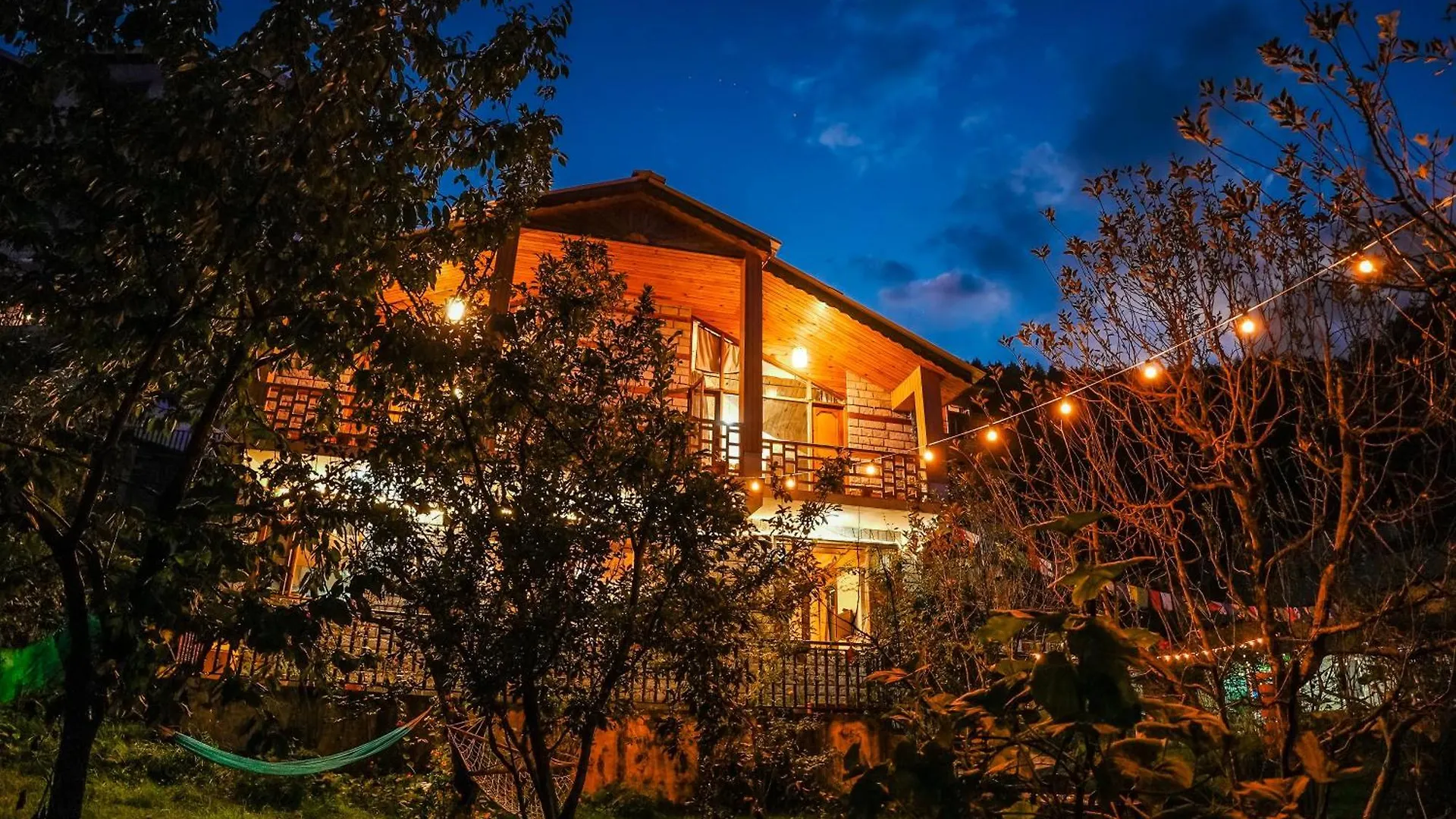 The Misty Resort By Four Season - A Hidden Resort M88827-10692 Munnar India