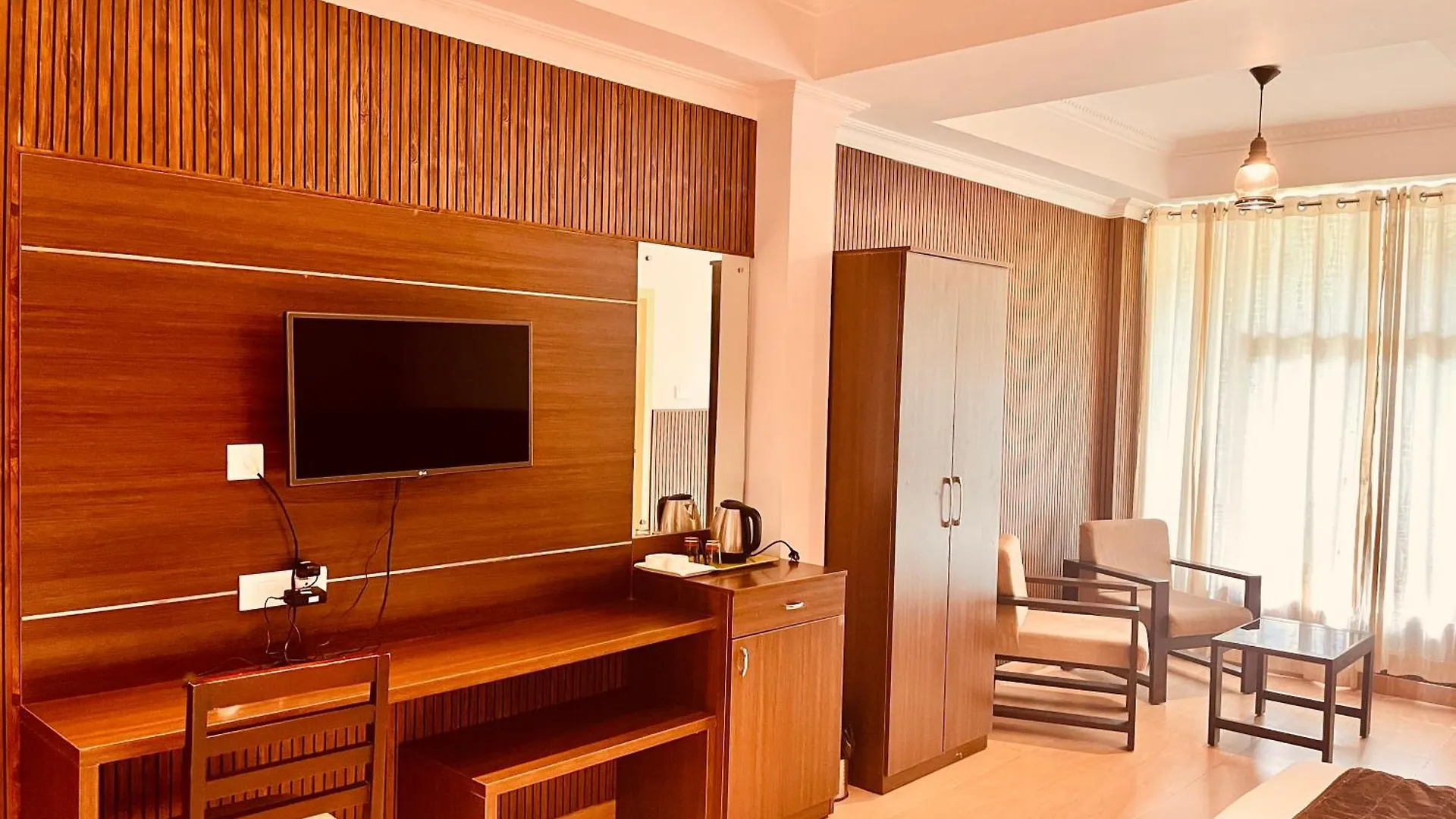 The Misty Resort By Four Season - A Hidden Resort M88827-10692 Munnar Hotel