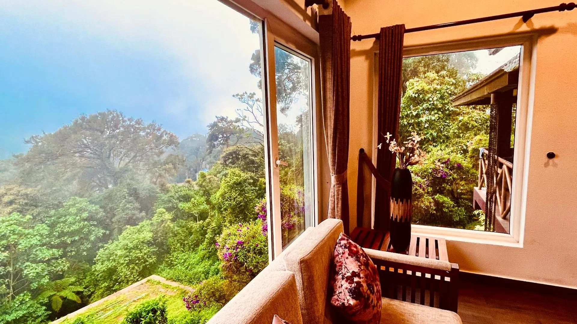 The Misty Resort By Four Season - A Hidden Resort M88827-10692 Munnar 4*,  India