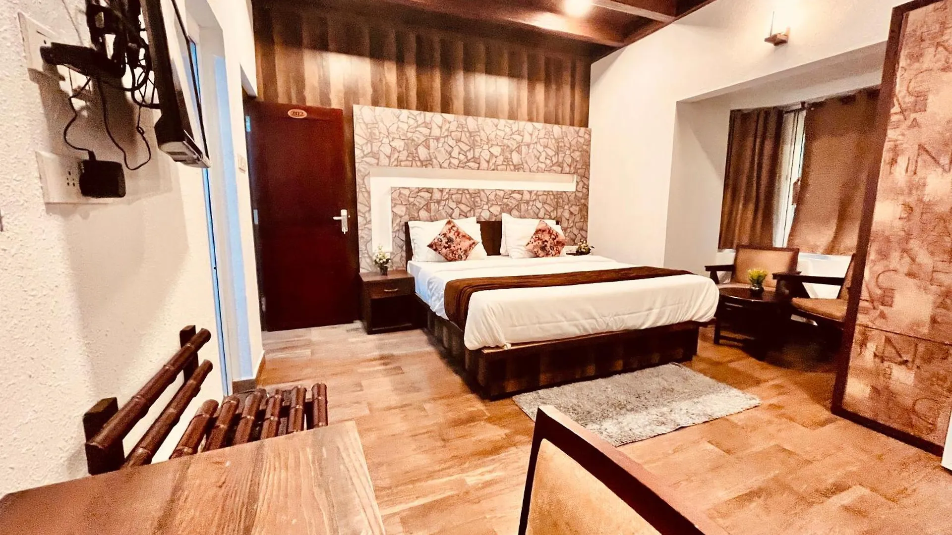 **** Hotel The Misty Resort By Four Season - A Hidden Resort M88827-10692 Munnar India