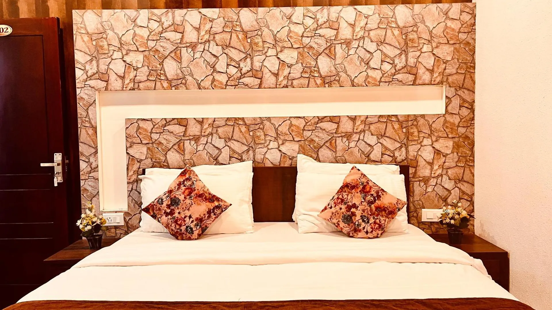 The Misty Resort By Four Season - A Hidden Resort M88827-10692 Munnar