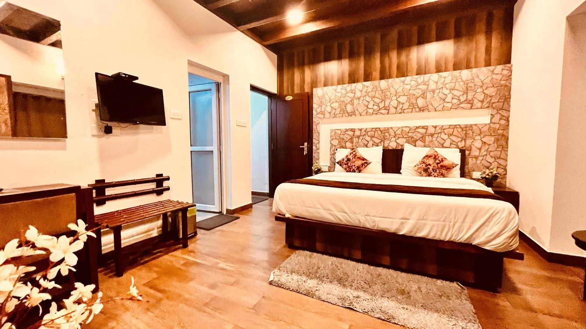 The Misty Resort By Four Season - A Hidden Resort M88827-10692 Munnar India