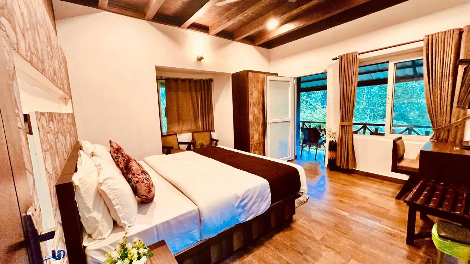 The Misty Resort By Four Season - A Hidden Resort M88827-10692 Munnar India