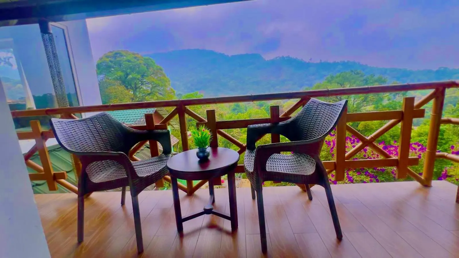 The Misty Resort By Four Season - A Hidden Resort M88827-10692 Munnar