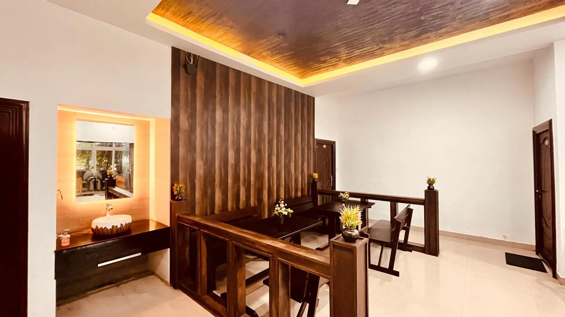 **** Hotel The Misty Resort By Four Season - A Hidden Resort M88827-10692 Munnar India