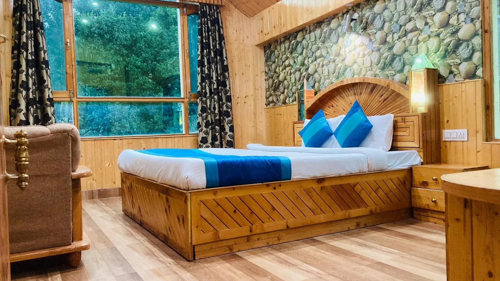 The Misty Resort By Four Season - A Hidden Resort M88827-10692 Munnar Hotel