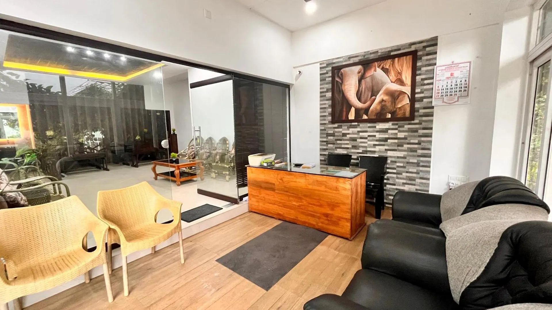 The Misty Resort By Four Season - A Hidden Resort M88827-10692 Munnar Hotel
